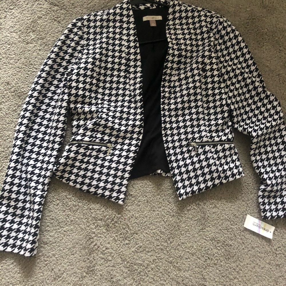 Woman’s Checkered Blazer size small